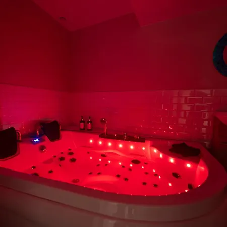 Loveroom, Les Annees 80 Chez Nounours Templemars Exterior photo